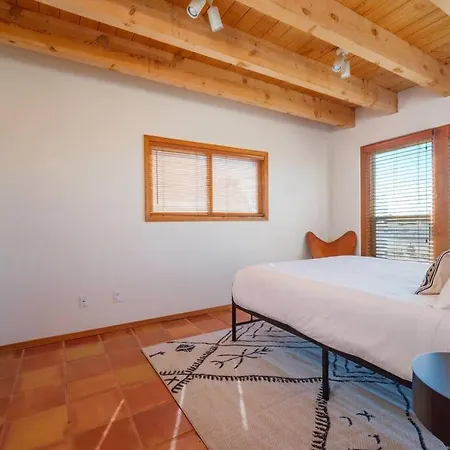 Casa Escondido- Quiet, Decks, 3br, El Dorado *