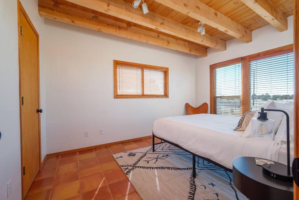 Casa Escondido- Quiet, Decks, 3br, El Dorado *