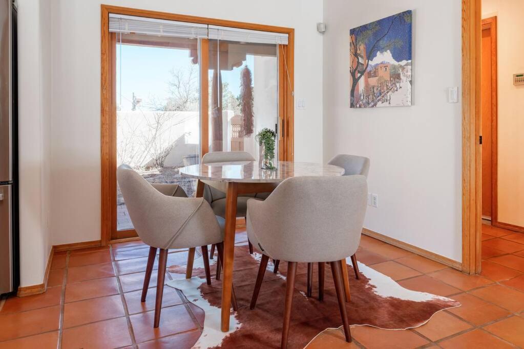 Casa Escondido- Quiet, Decks, 3br, El Dorado